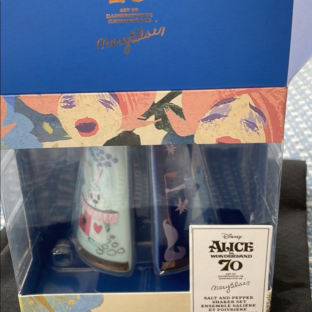 Disney 70th anniversary salt and pepper from Alice in wonderland